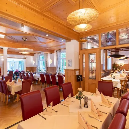 Hotel-gasthof Huettensteinach 松讷贝格