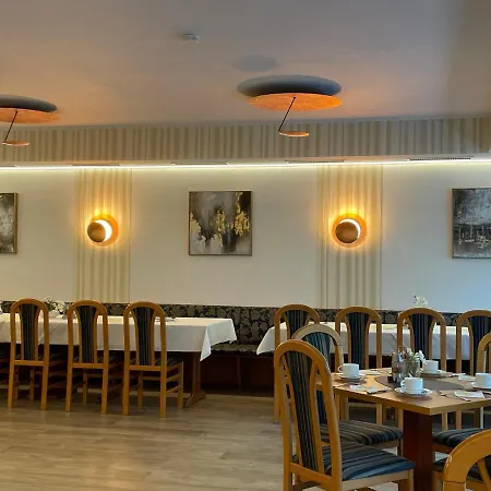 Hotel-gasthof Huettensteinach מלון