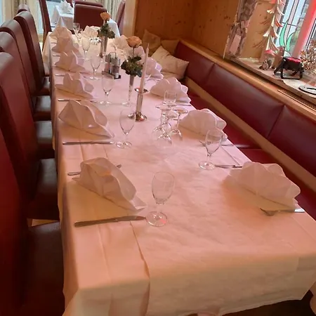 Hotel-gasthof Huettensteinach 松讷贝格